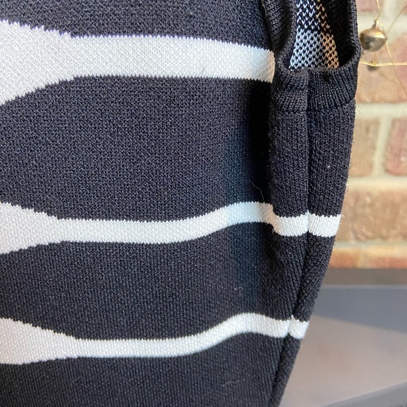 Abstract Striped Calvin Klein Dress, Size M - Picture 3 of 6